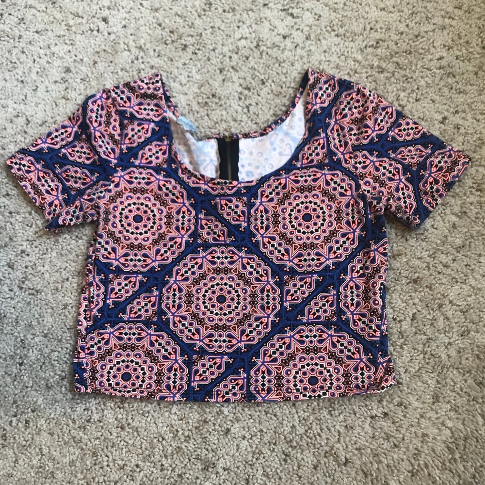 Crop top